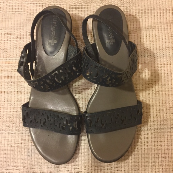 Air Supply Plus Sandals - Picture 2 of 8